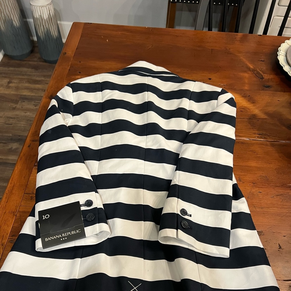 Never worn Banana Republic blue and white striped jacket in a size 10